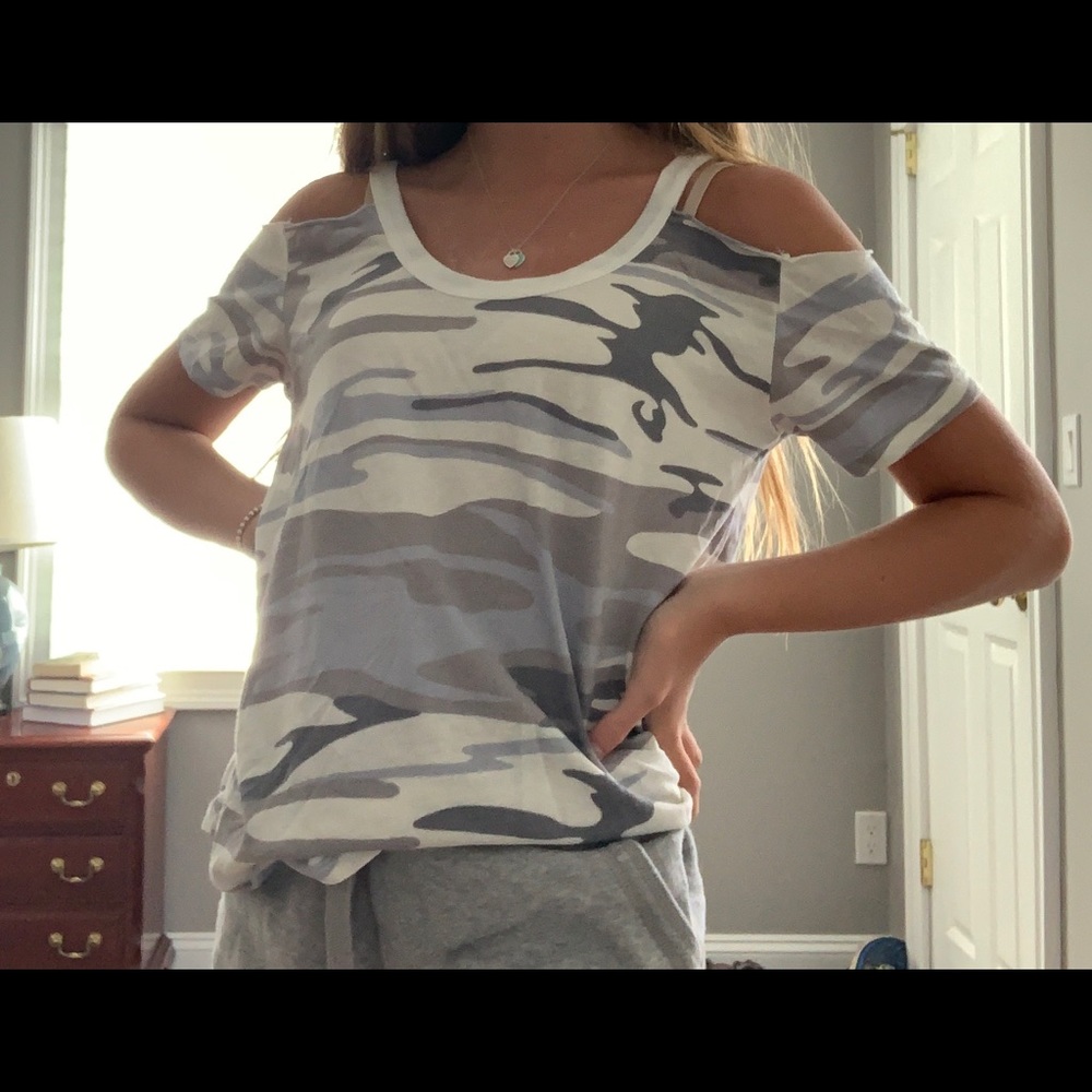 NWT Z Supply Cold Shoulder Camo Top